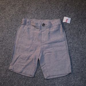 Boys Gray Shorts. Size: 5T